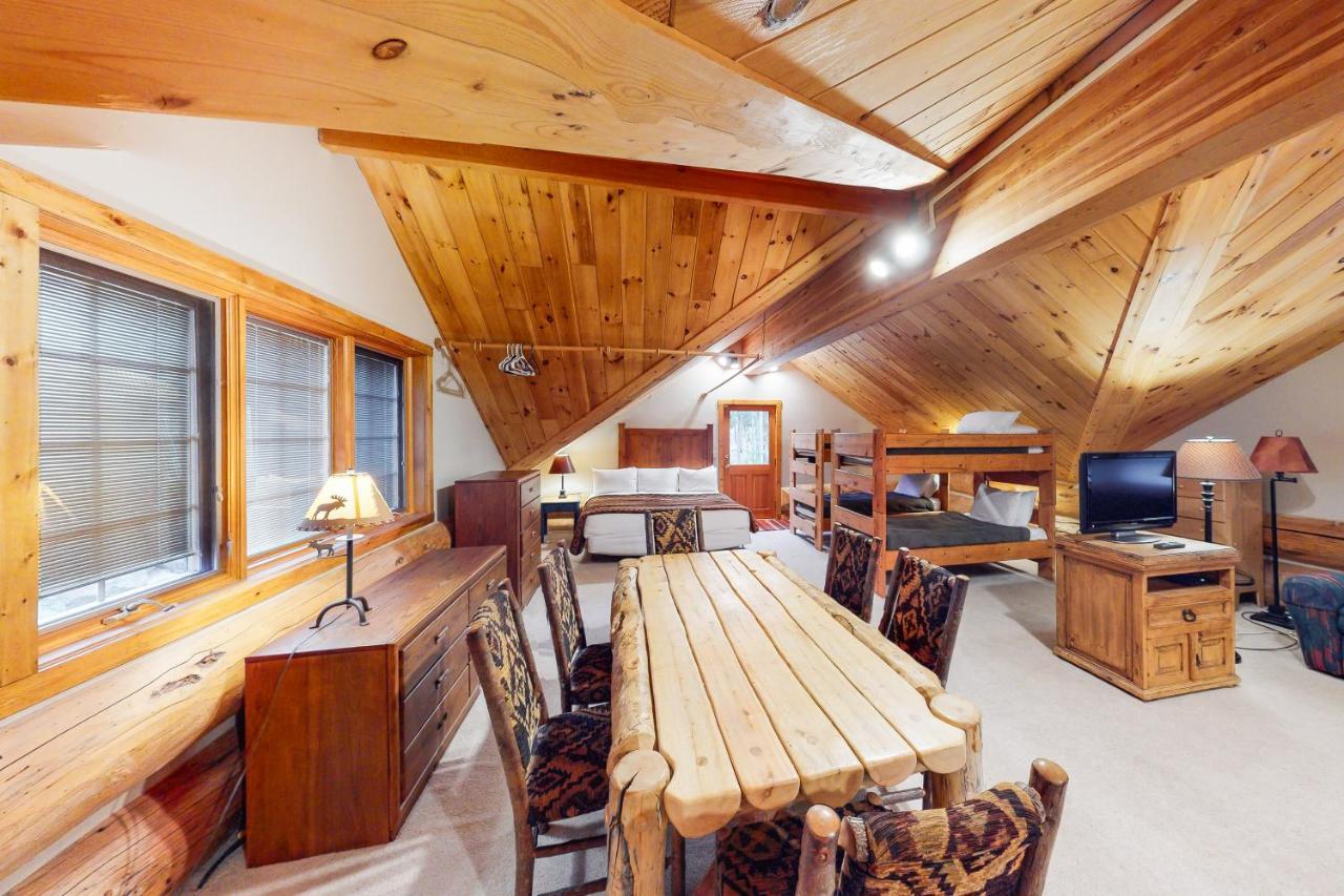 Вилла Fairy Tale House Диллон Экстерьер фото