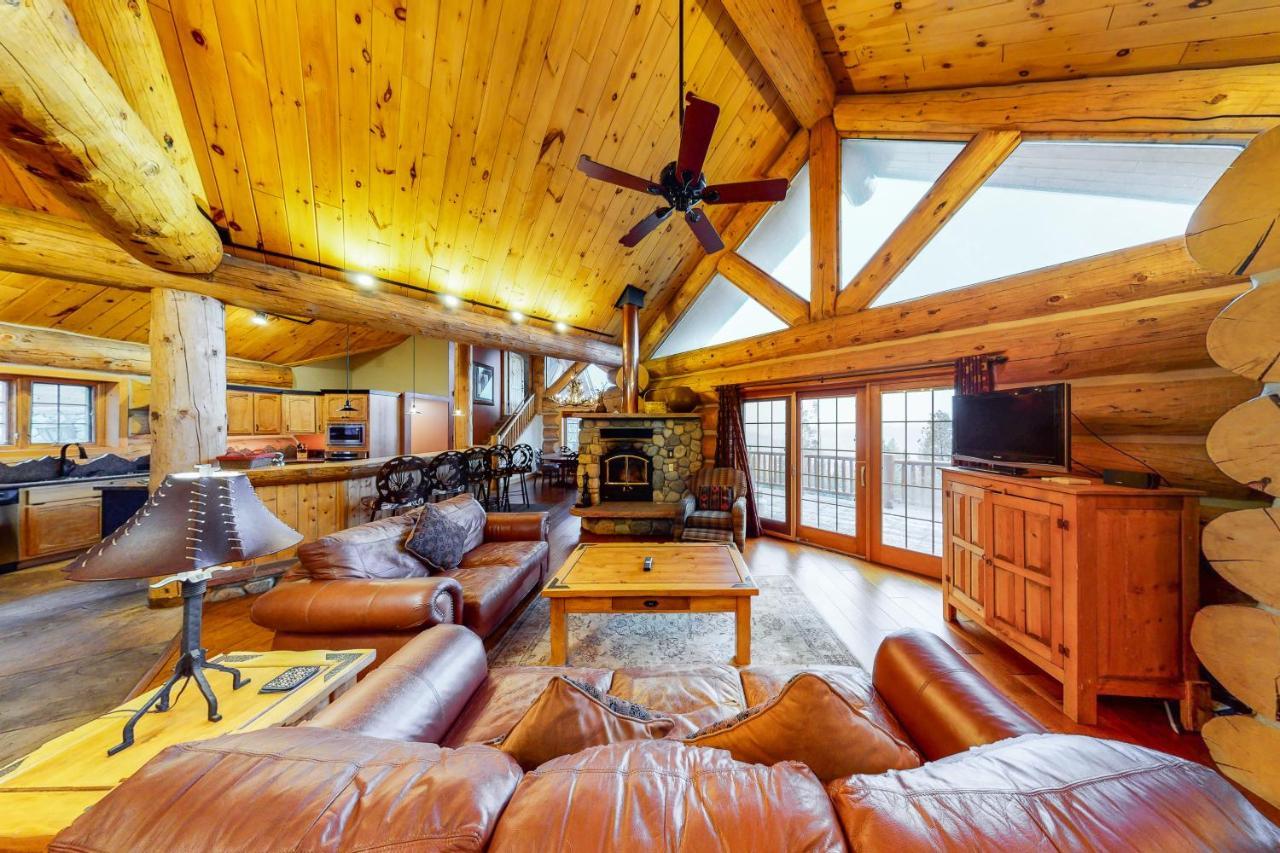 Вилла Fairy Tale House Диллон Экстерьер фото
